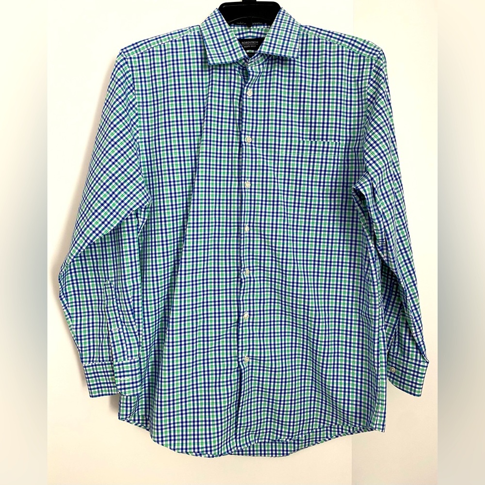 Nordstrom Men’s Button Down Shirt 100% cotton Size Large